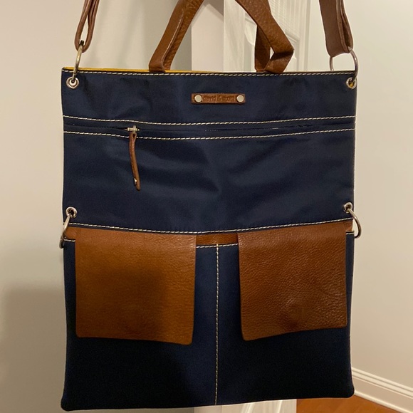 DAVID & SCOTTILeather Messenger Bag size is Long 15” and Wide 13.5”